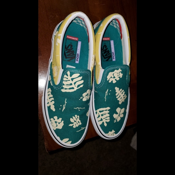 Vans - Picture 2 of 2